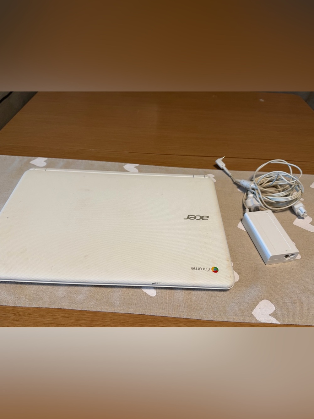 Acer Chromebook in White with Chrome logo